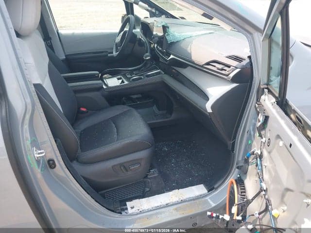 2025 TOYOTA SIENNA XSE 5