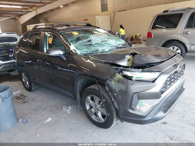 2024 TOYOTA RAV4 XLE 1