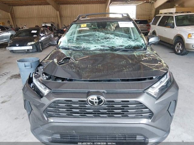2024 TOYOTA RAV4 XLE 6