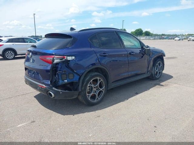 2021 ALFA ROMEO STELVIO AWD 4