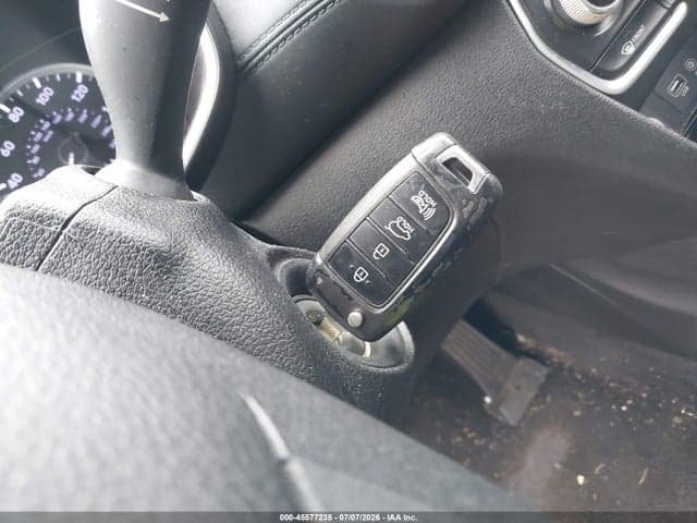 2019 HYUNDAI SANTA FE SE 11