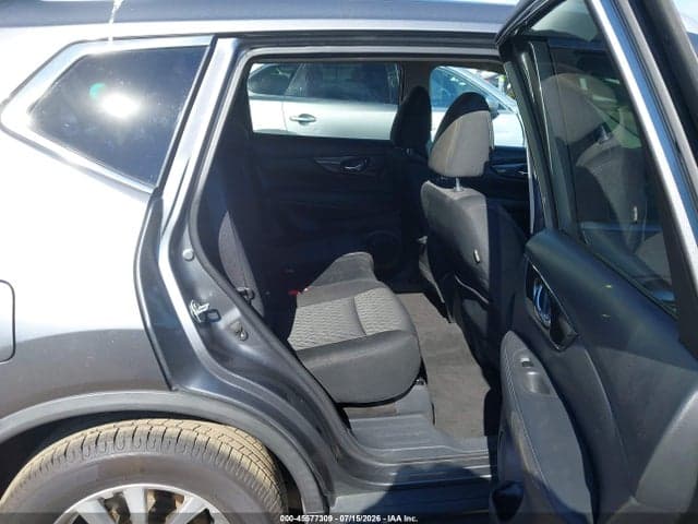 2017 NISSAN ROGUE SV 8