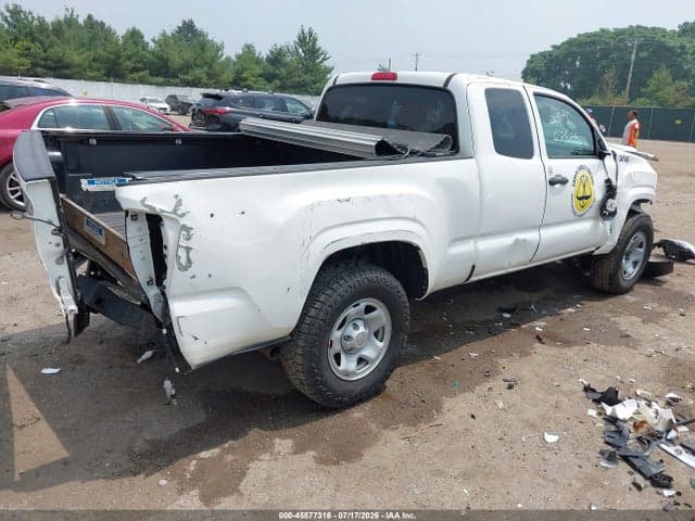 2022 TOYOTA TACOMA SR 4