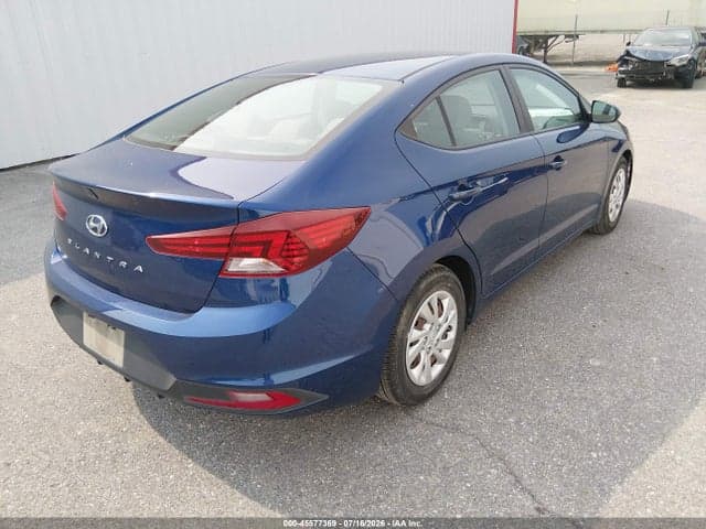 2019 HYUNDAI ELANTRA SE 4