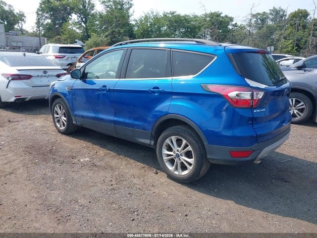 2017 FORD ESCAPE SE 4