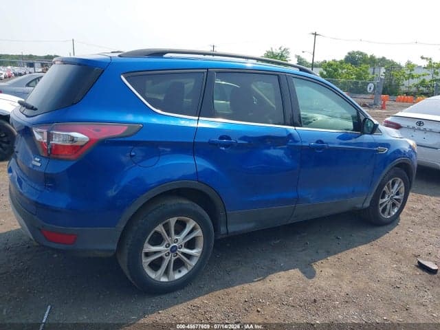 2017 FORD ESCAPE SE 7