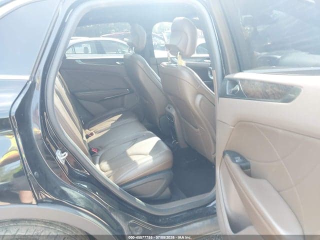2017 LINCOLN MKC RESERVE 8