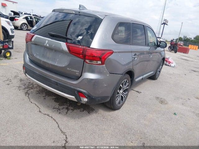 2018 MITSUBISHI OUTLANDER SE 4