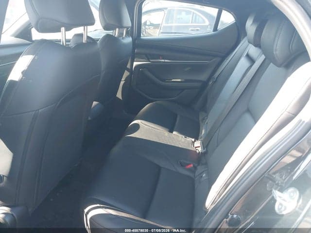 2025 MAZDA MAZDA3 8