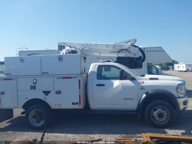 2019 RAM 5500 CHASSIS TRADESMAN/SLT 15