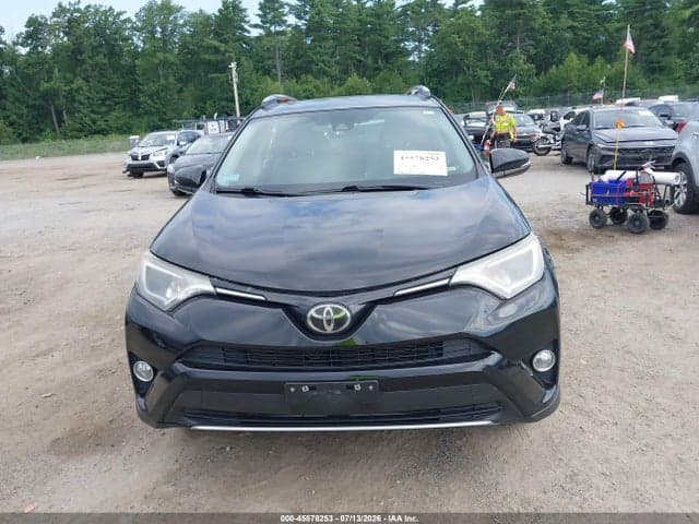 2017 TOYOTA RAV4 XLE 13