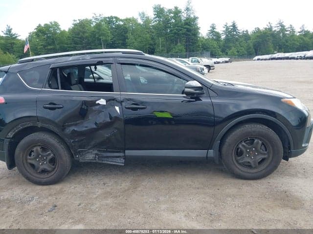 2017 TOYOTA RAV4 XLE 14