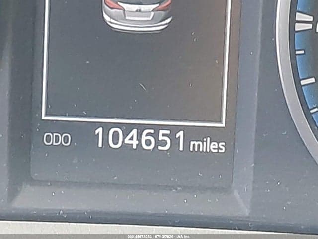 2017 TOYOTA RAV4 XLE 16