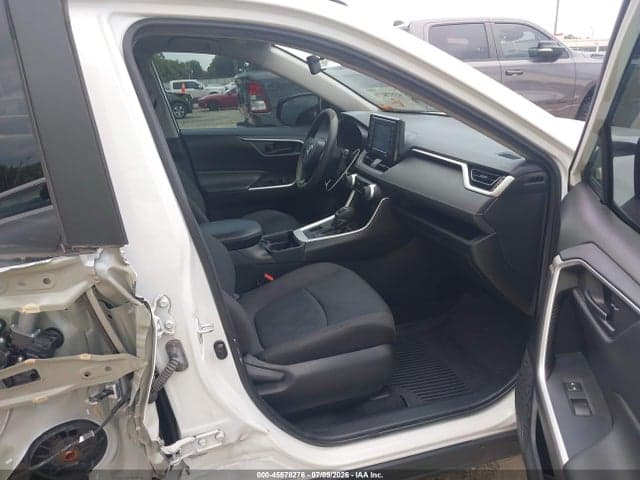 2021 TOYOTA RAV4 LE 5