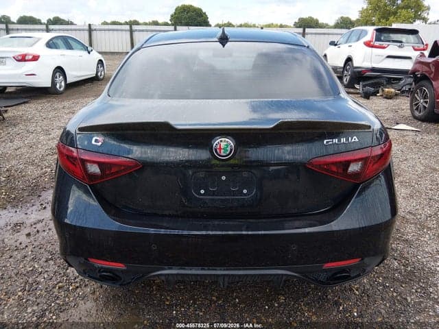2022 ALFA ROMEO GIULIA VELOCE TI RWD 16