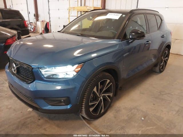 2019 VOLVO XC40 T5 R-DESIGN 2