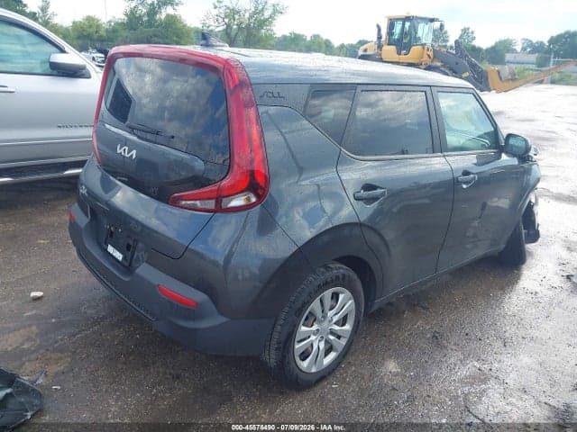 2022 KIA SOUL LX 4