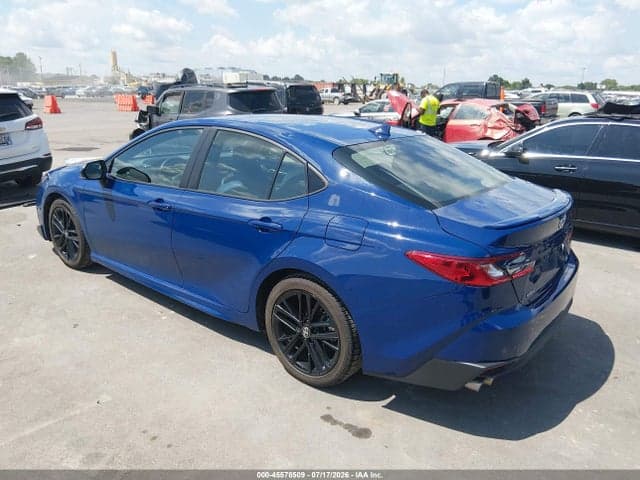 2025 TOYOTA CAMRY SE 3