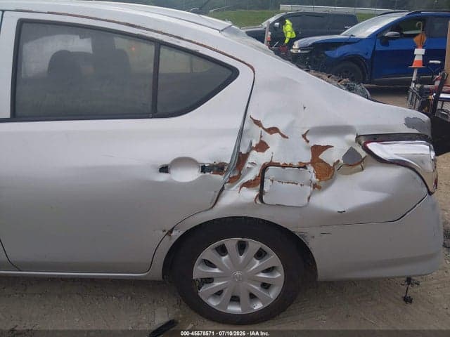 2017 NISSAN VERSA 1.6 S+ 13