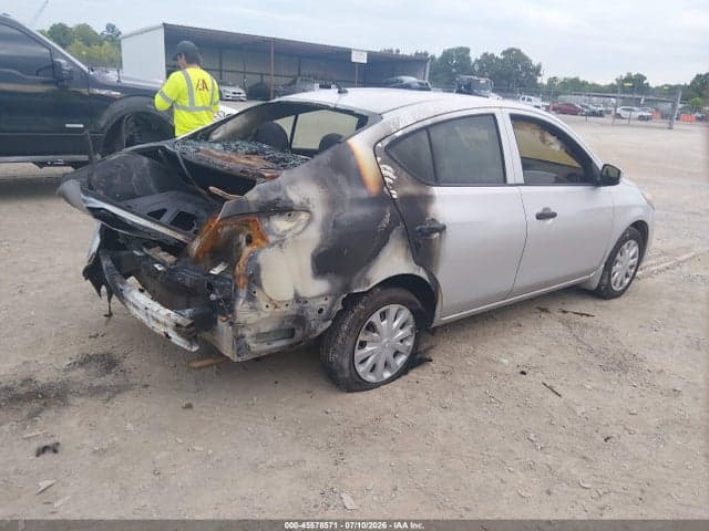 2017 NISSAN VERSA 1.6 S+ 4