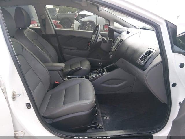 2017 KIA FORTE EX 5