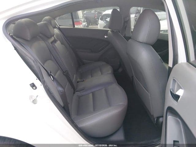 2017 KIA FORTE EX 8