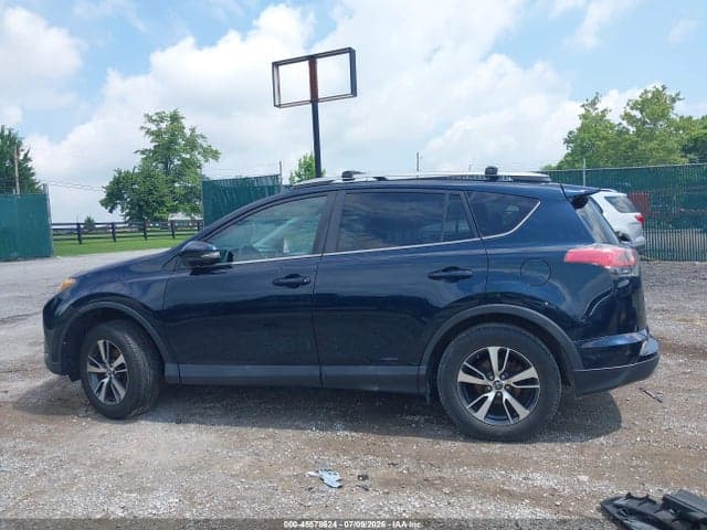 2017 TOYOTA RAV4 XLE 14