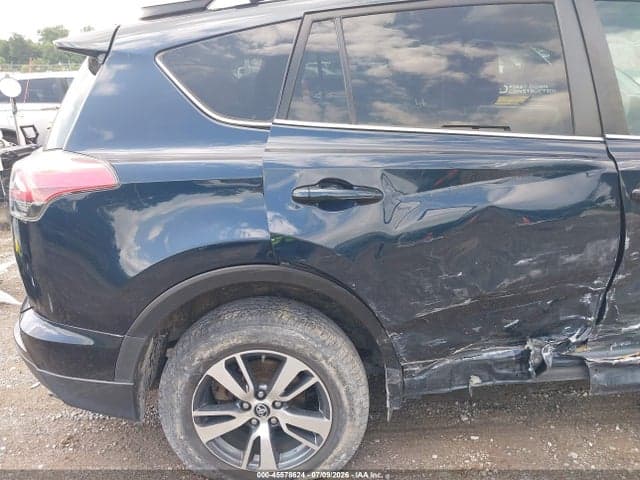2017 TOYOTA RAV4 XLE 19