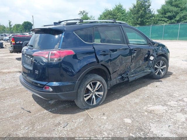2017 TOYOTA RAV4 XLE 4