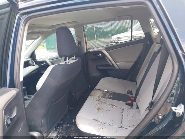 2017 TOYOTA RAV4 XLE 8