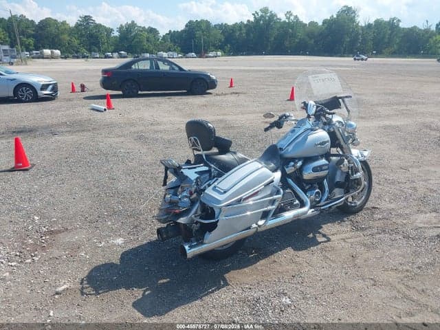 2019 HARLEY-DAVIDSON FLHR 4