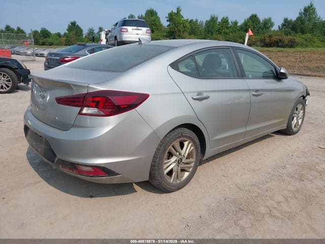 2020 HYUNDAI ELANTRA SEL 4