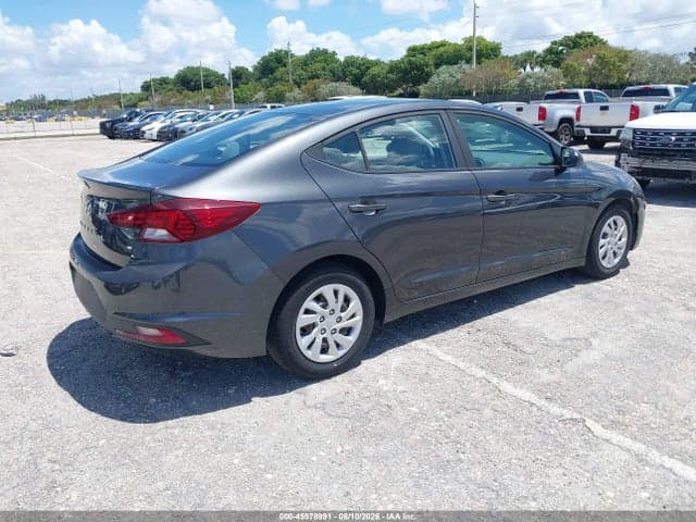 2020 HYUNDAI ELANTRA SE 4