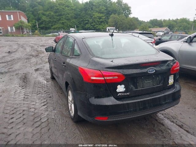 2017 FORD FOCUS SE 3
