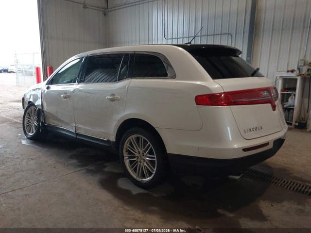 2019 LINCOLN MKT RESERVE 3