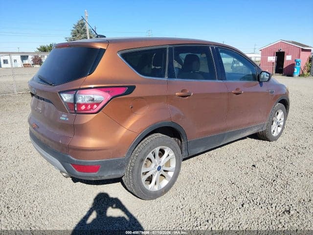 2017 FORD ESCAPE SE 4