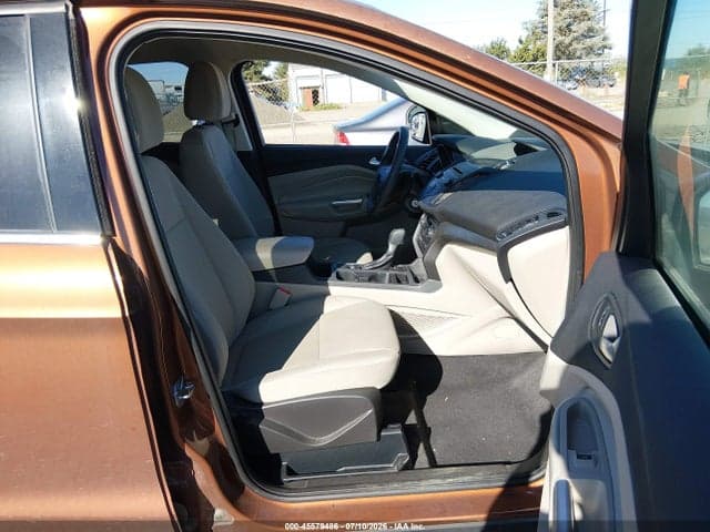 2017 FORD ESCAPE SE 5