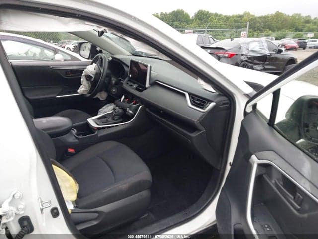 2023 TOYOTA RAV4 LE 5