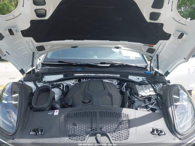 2026 PORSCHE MACAN T 10