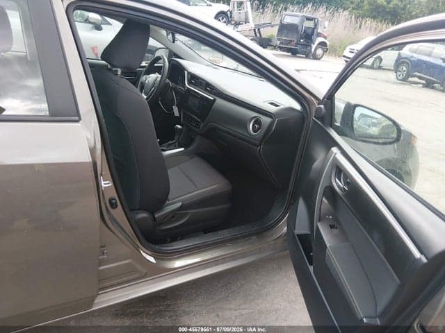 2018 TOYOTA COROLLA LE 5