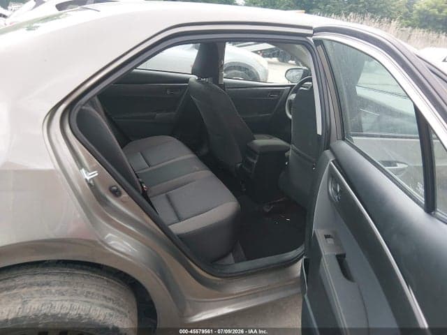 2018 TOYOTA COROLLA LE 8