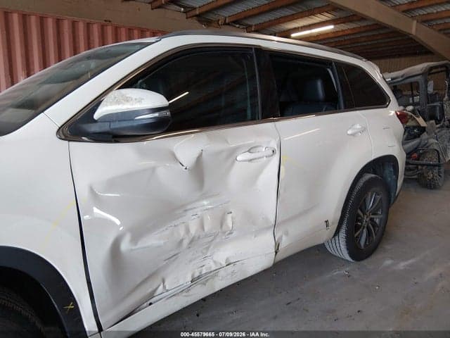 2017 TOYOTA HIGHLANDER XLE 6