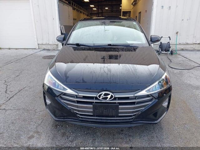 2020 HYUNDAI ELANTRA SE 12
