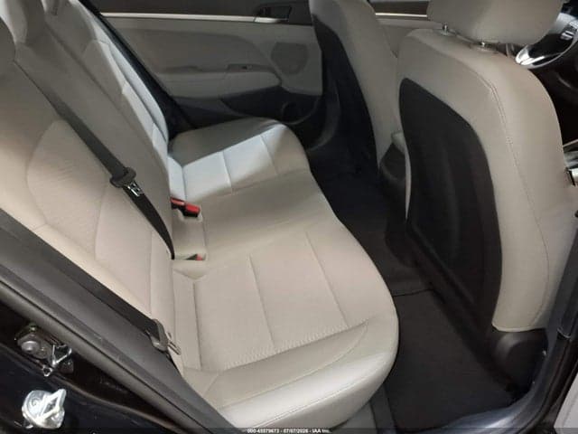 2020 HYUNDAI ELANTRA SE 8