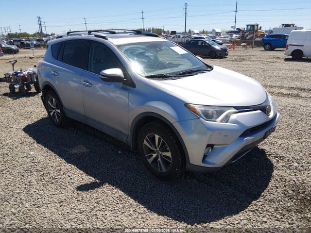 2017 TOYOTA RAV4 XLE 1