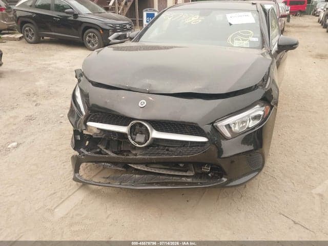 2021 MERCEDES-BENZ A 220 4MATIC 6