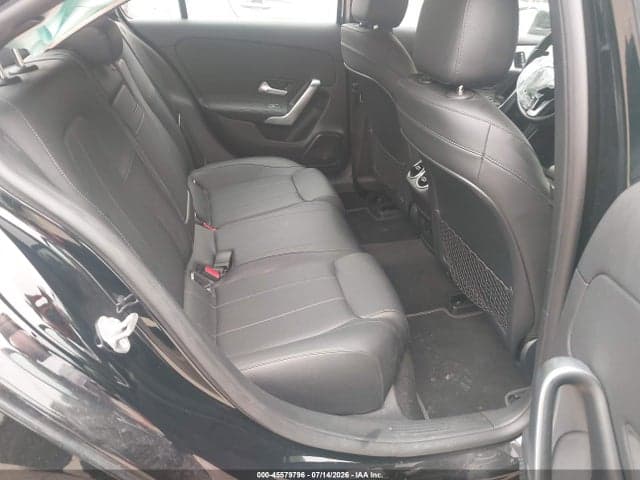 2021 MERCEDES-BENZ A 220 4MATIC 8