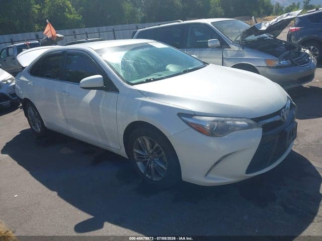 2017 TOYOTA CAMRY SE - 1