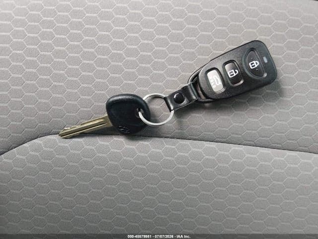 2020 HYUNDAI ELANTRA SE 11