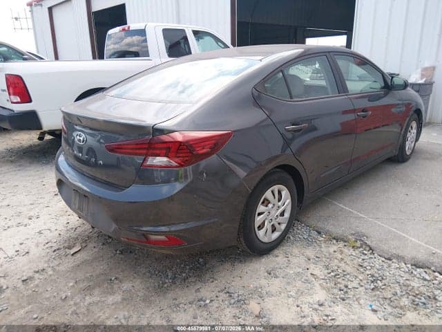 2020 HYUNDAI ELANTRA SE 4